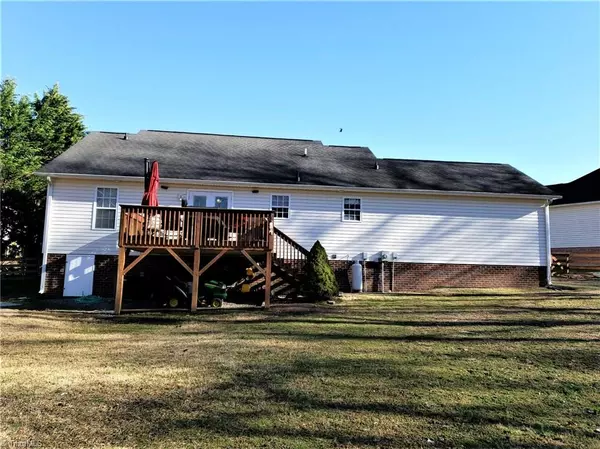 Thomasville, NC 27360,17 Collin LN