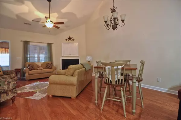 Winston Salem, NC 27127,408 Collingswood DR