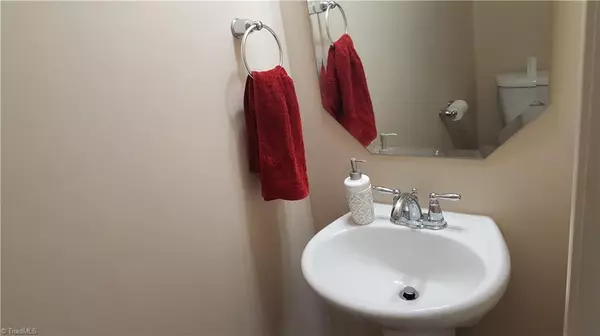 Landis, NC 28088,412 Landis Oak WAY