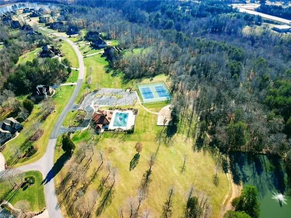 Summerfield, NC 27358,4400 Bianco TER