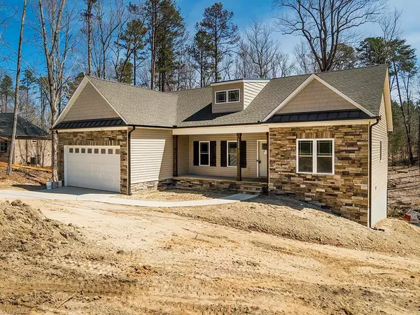 2908 Moser LN,  Burlington,  NC 27215