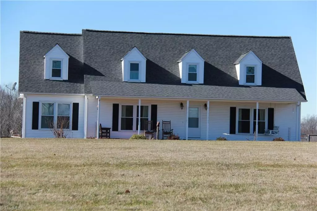 Harmony, NC 28634,287 Fox Hunter RD