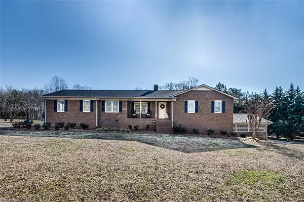 1029 Brooklyn AVE, Ramseur, NC 27316