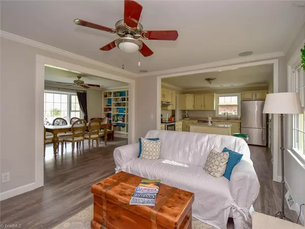 Oak Ridge, NC 27310,8603 Bromfield RD