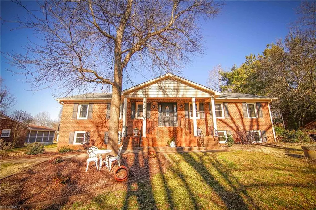 Clemmons, NC 27012,414 Longmeadow DR