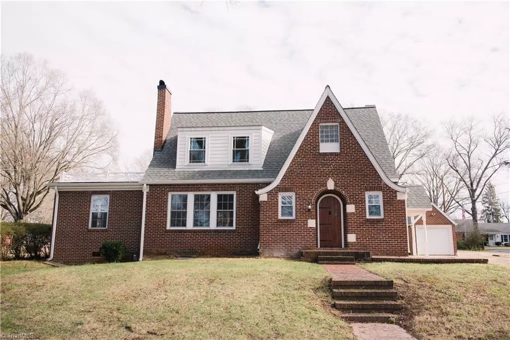 Eden, NC 27288,218 Highland DR