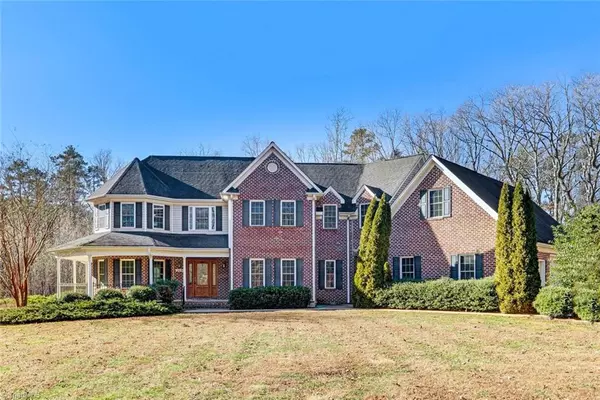 209 Yachtsmans Point DR, Lexington, NC 27292