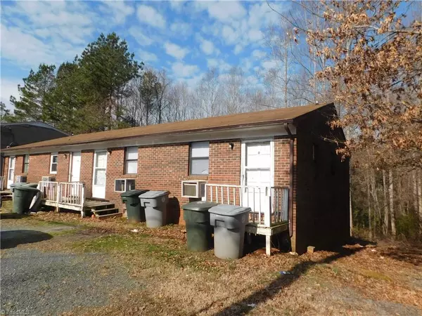 1323 Old Liberty RD, Asheboro, NC 27203