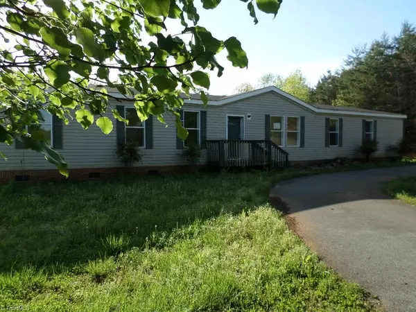 480 York RD, Mount Airy, NC 27030