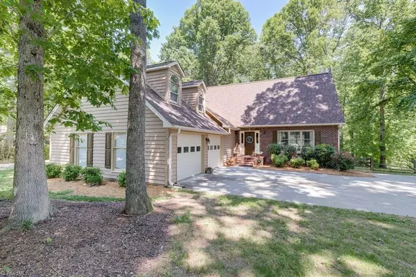 Lexington, NC 27295,102 Wood Pointe CT