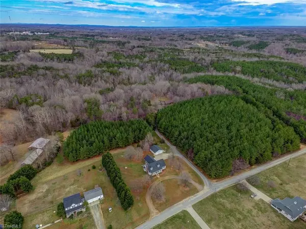 Reidsville, NC 27320,183 Forest Brook LN