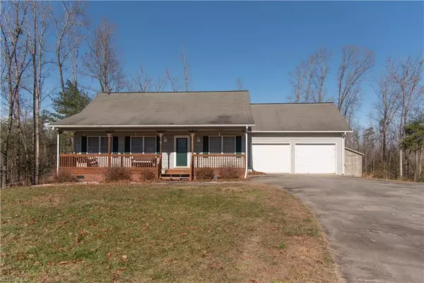 North Wilkesboro, NC 28659,189 Pansy LN