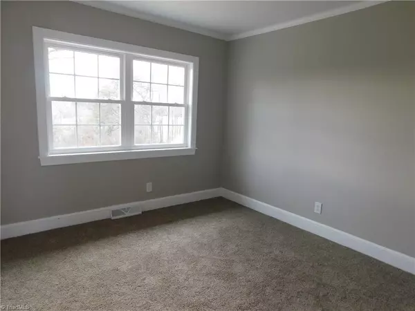 Mount Airy, NC 27030,866 Franklin RD