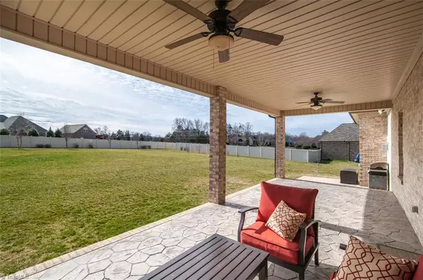 Oak Ridge, NC 27310,8887 Rymack DR