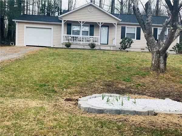 241 Brookside DR, Millers Creek, NC 28651