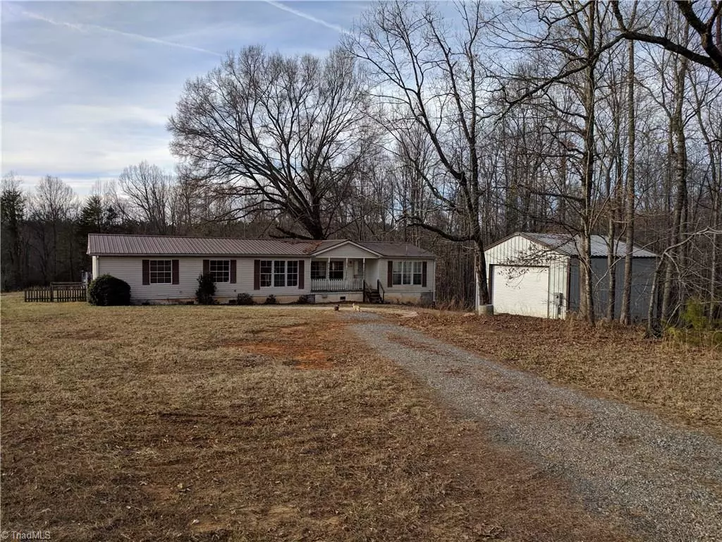 Stoneville, NC 27048,768 Comer RD