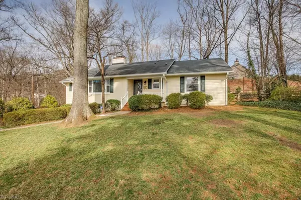 1060 Wendover CIR,  Winston Salem,  NC 27104