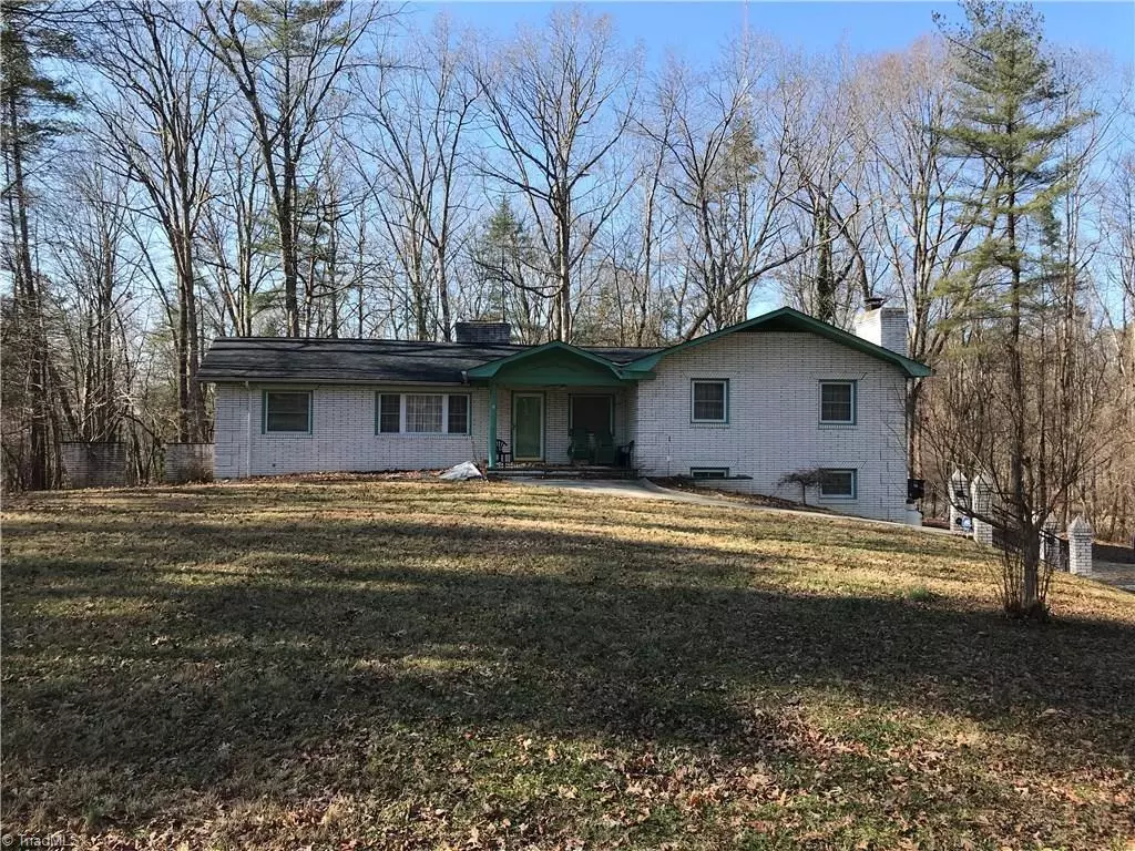 Mount Airy, NC 27030,138 Summit DR