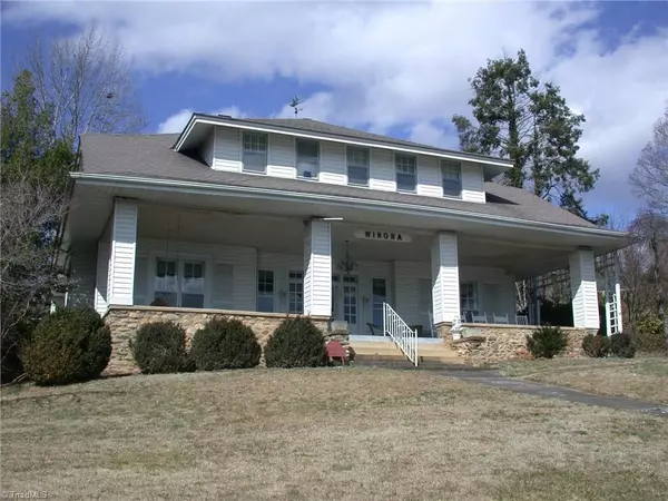 489 N Lakeshore DR, Lake Junaluska, NC 28745