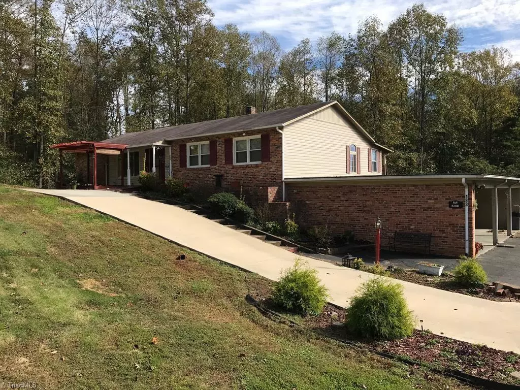 North Wilkesboro, NC 28659,183 Emory ST