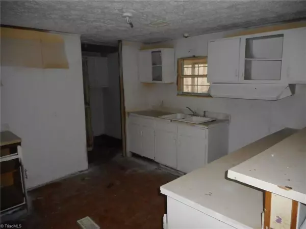 Summerfield, NC 27358,315 Price Mill RD