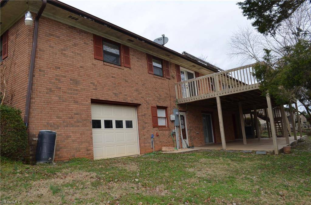 Wilkesboro, NC 28697,907 Hill AVE