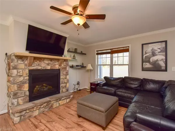 Stoneville, NC 27048,343 Price ST