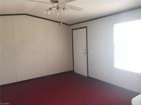 Mount Airy, NC 27030,109 Oak CIR