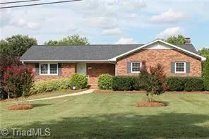 1341 Cedar DR, Thomasville, NC 27360