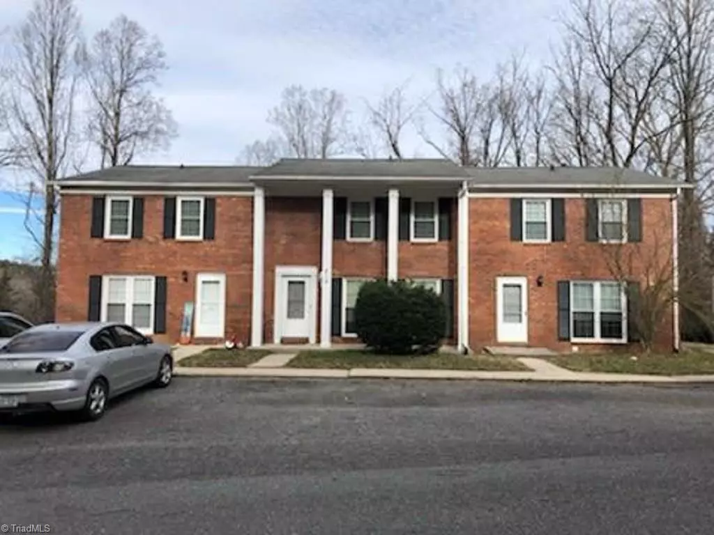 North Wilkesboro, NC 28659,502 Pine AVE