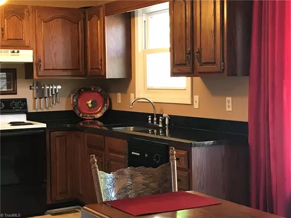 Oak Ridge, NC 27310,8608 Haw River RD