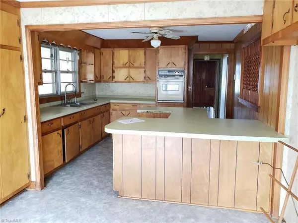 Oak Ridge, NC 27310,5309 Williard RD