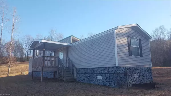 1286 Boone Gap RD, Boomer, NC 28606