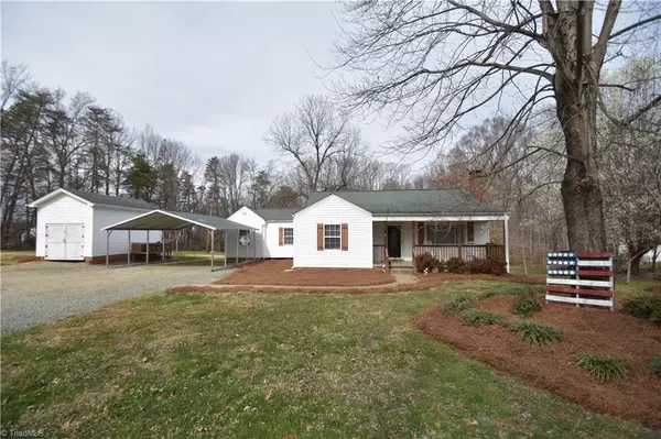 1003 Hillcroft RD, Browns Summit, NC 27214