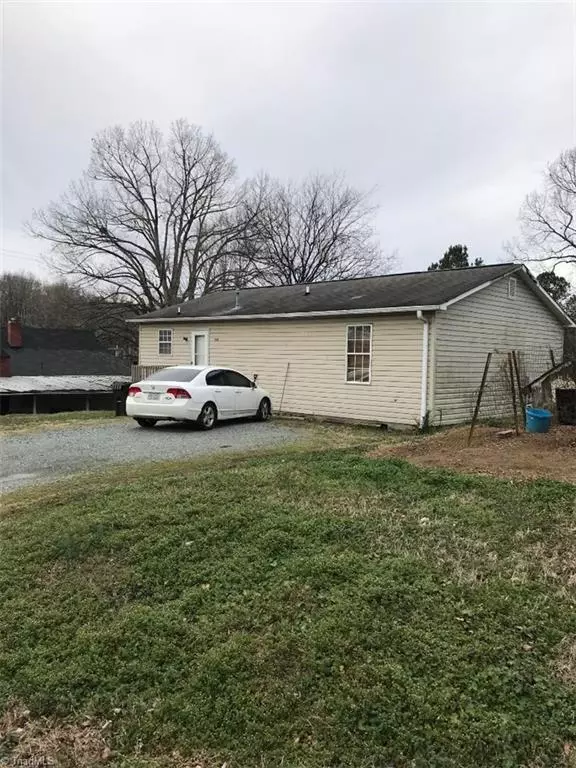 206 Cecil ST, Lexington, NC 27292