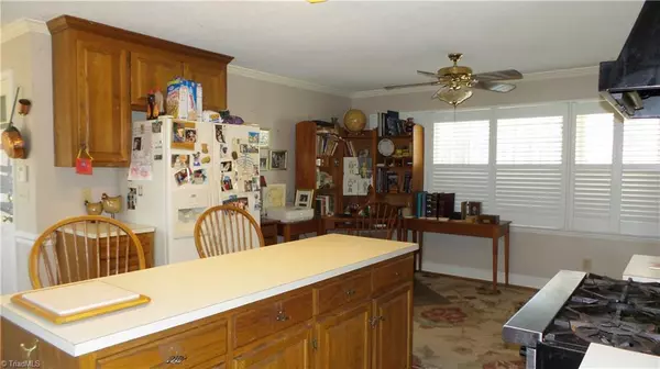 Summerfield, NC 27358,8106 Windspray DR