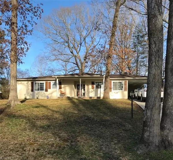 1543 Overlook DR, Wilkesboro, NC 28697