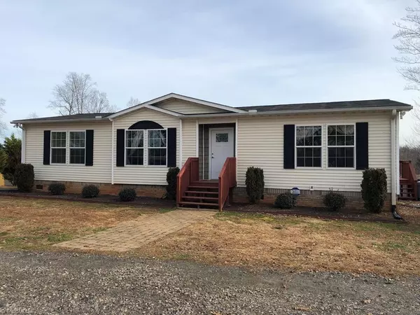 320 Parks Ridge RD, North Wilkesboro, NC 28659