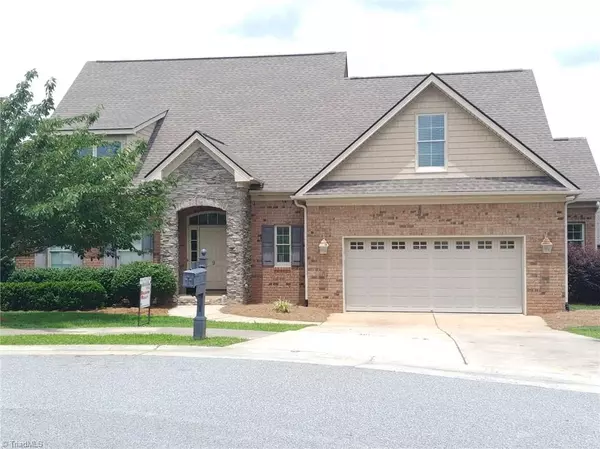 9 Signet CT, Thomasville, NC 27360