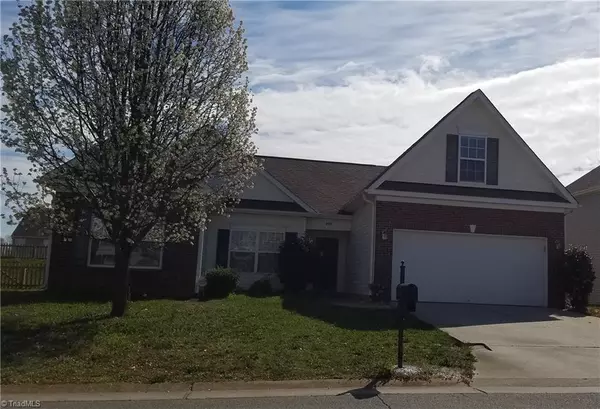 406 Vineyard LN, Lexington, NC 27295