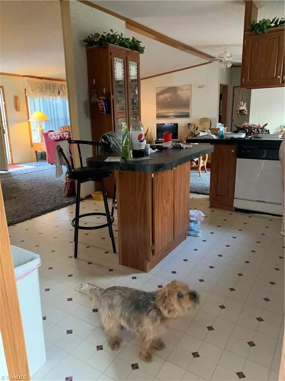 Summerfield, NC 27358,365 Gem Stone LOOP