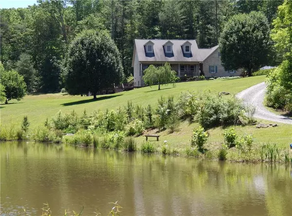 768 Creed RD, Ararat, NC 27007