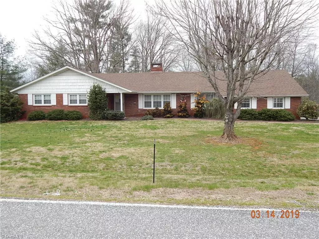 North Wilkesboro, NC 28659,673 John Mcgrady RD