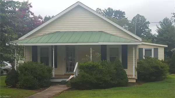 285 Sassy Tree LN, Millers Creek, NC 28651