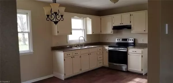 Mount Airy, NC 27030,136 Washington ST