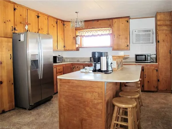 Walnut Cove, NC 27052,5440 Walls Lake RD