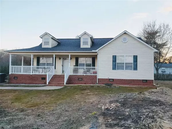 4217 Red Oak DR, Randleman, NC 27317