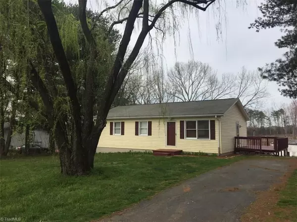 238 Woodcreek DR, Mount Airy, NC 27030