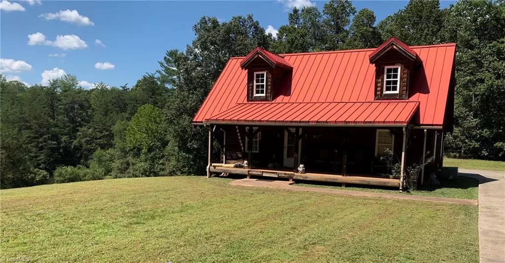 692 Old Pipers Gap RD, Cana, VA 24317