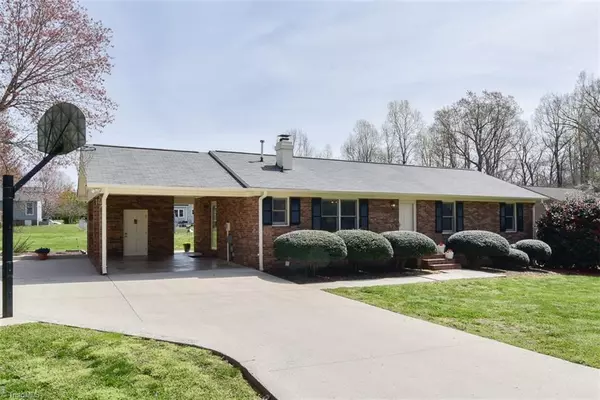 Mebane, NC 27302,106 Oakland DR